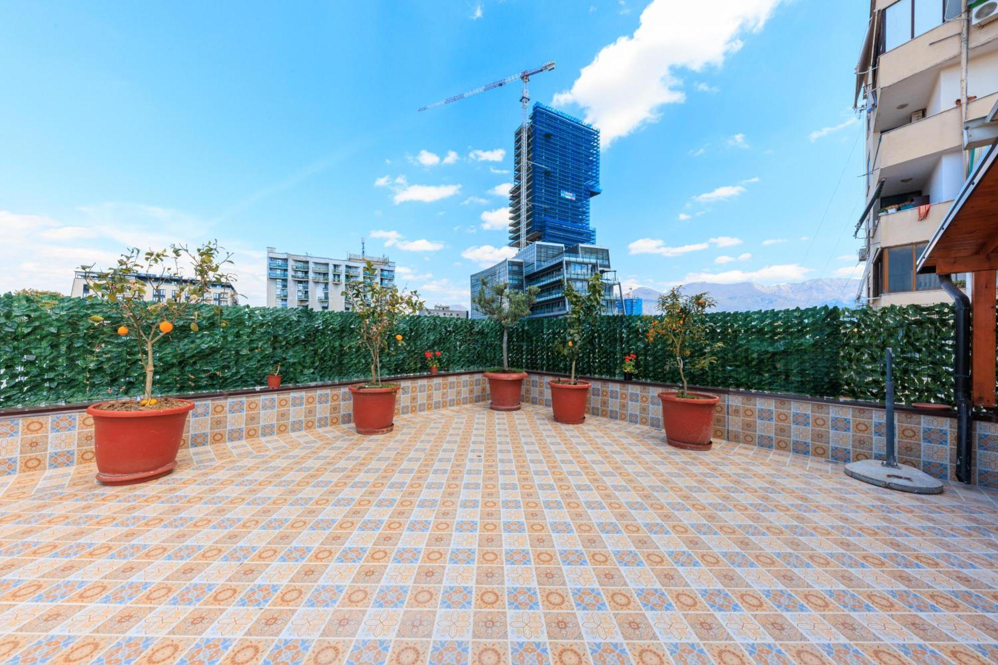Syncron Centre Skyline Rooftop Tirana Apartments Exterior foto